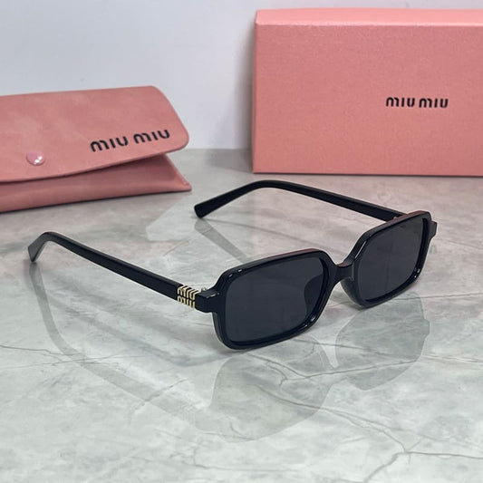 Óculos de Sol Feminino Pequeno Miu Moda Atual - Vista Frontal - Lojas LA