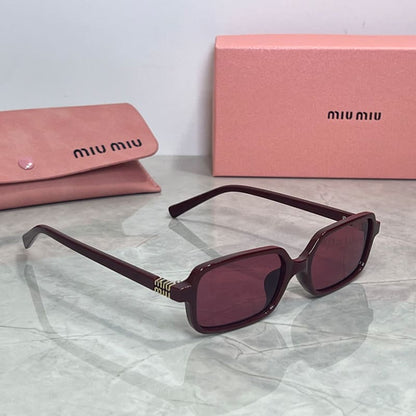 Óculos de Sol Feminino Pequeno Miu Miu — Acetato Premium e UV400