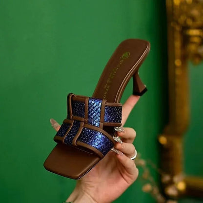 Sandália Feminina Tamanco de Salto Nova Moda - Detalhe Frontal - Lojas LA