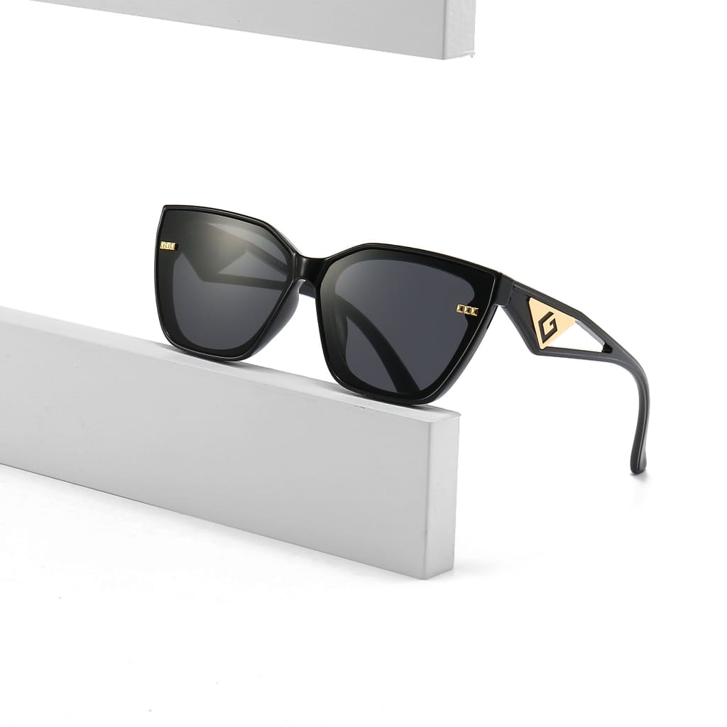 Óculos de Sol Feminino GC Design Moderno UV400 - Vista Frontal - Lojas LA