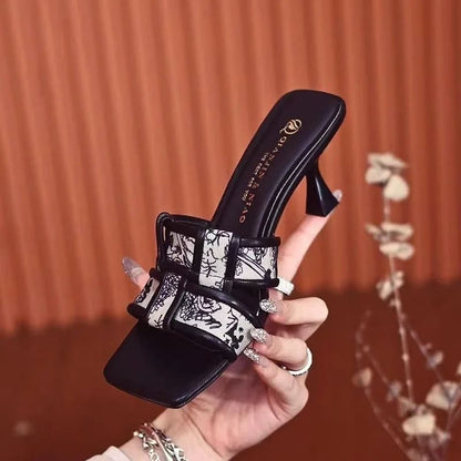 Sandália Feminina Tamanco de Salto Nova Moda - Detalhe Salto - Lojas LA