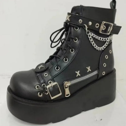 Bota Coturno Feminina Gotica Preta - Vista no Pe - Lojas LA