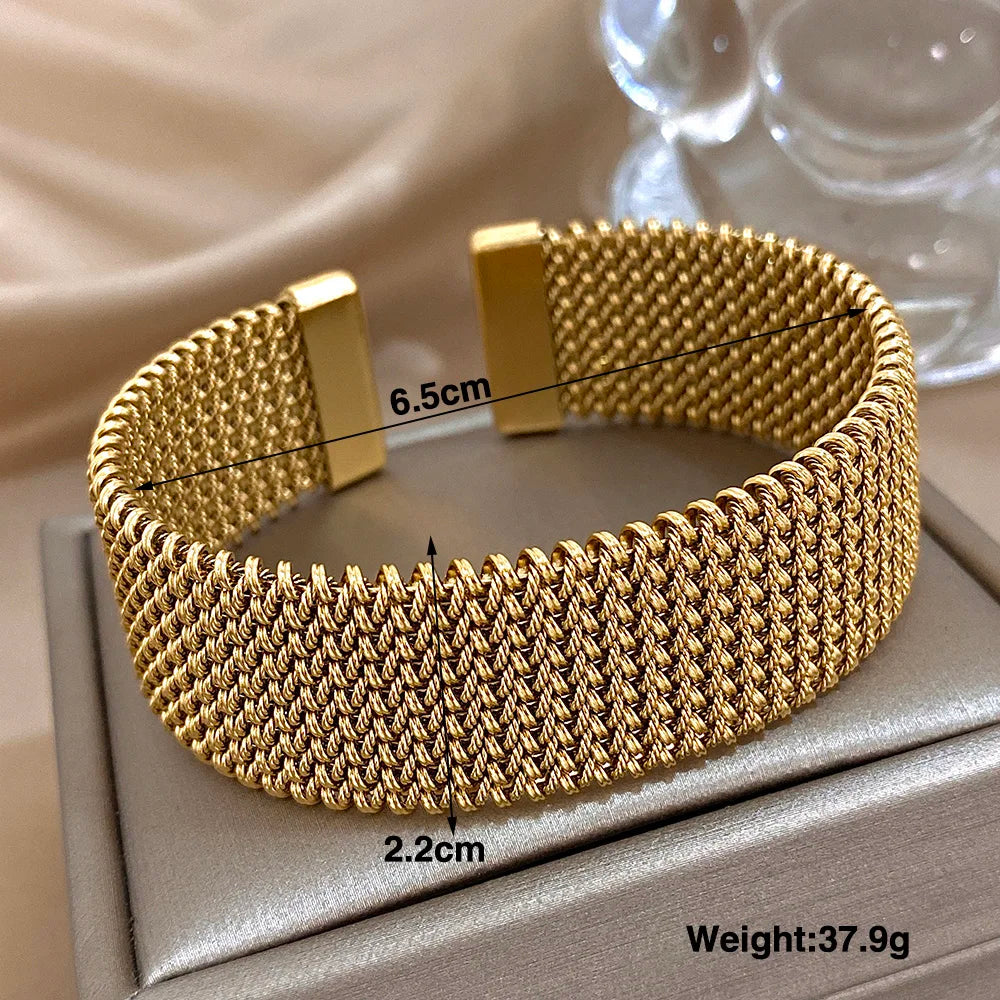 Bracelete Dourado Feminino Grosso Vintage - Detalhe Textura Vintage - Lojas LA