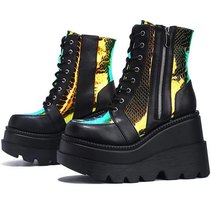 Bota Feminina Plataforma Cunha Salto Alto - Detalhe Sola Plataforma - Lojas LA
