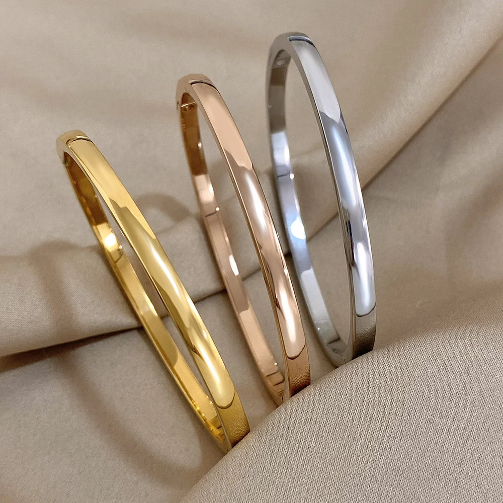 Bracelete Feminino Liso Aço Inoxidável - Versão Prata, Dourada e Rosê - Vista Principal - Lojas LA