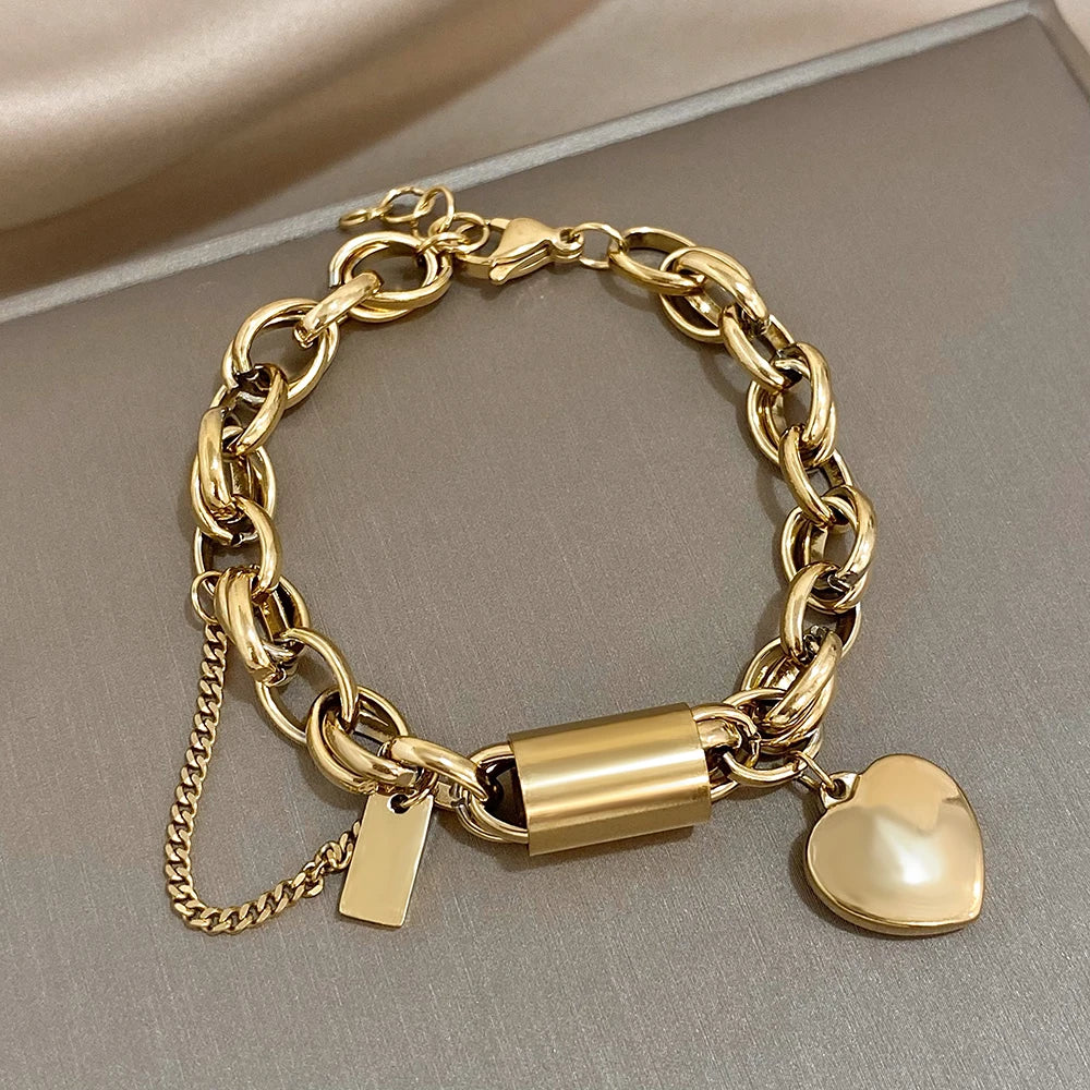 Pulseira Feminina Coração Cadeado - Vista Empilhada Arm Party - Lojas LA