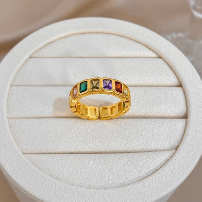 Pulseira Feminina Dourada Zircônia com Anel de Pedras - Detalhe Anel - Lojas LA