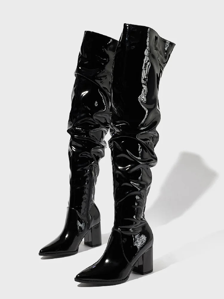 Bota Feminina Cano Alto Bico Fino Over the Knee - Vista Lateral Preta - Lojas LA