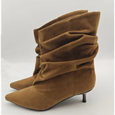 Bota de Salto Baixo Feminina Retrô Elegante - Vista Lateral Salto - Lojas LA