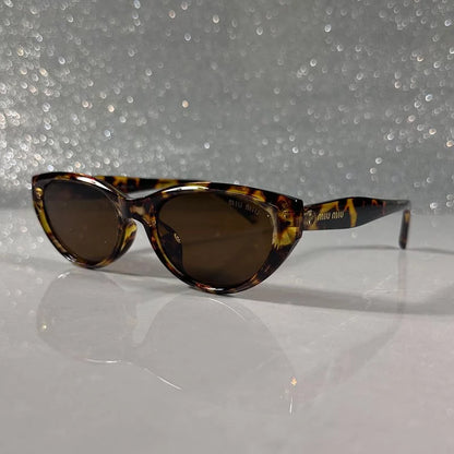 Óculos Feminino Gatinho Acetato — Detalhe da Lente TAC | Lojas LA