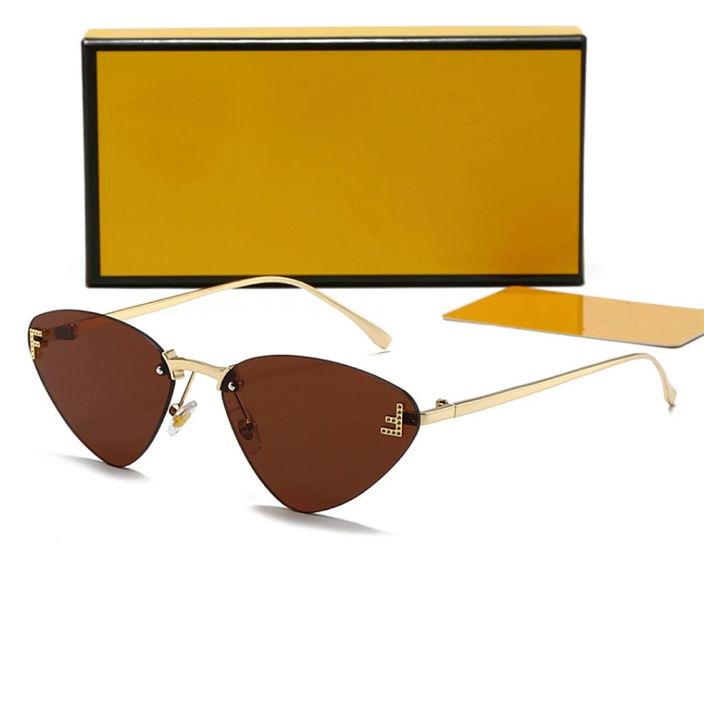 Óculos de Sol Feminino Triangular Sem Aro — Vista Diagonal | Lojas LA