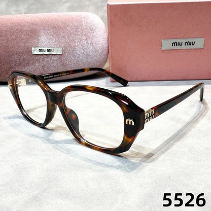 Óculos de Sol Miu Feminino Atual — Uso ao Ar Livre | Lojas LA