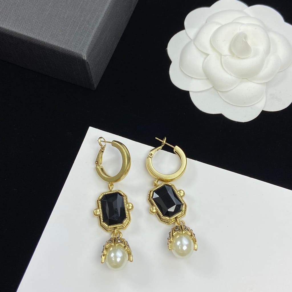 Brinco de Cristal Vintage Feminino - Versão Dourada - Lojas LA