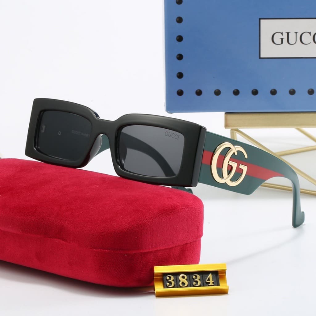 Óculos de Sol Feminino Retangular GC UV400 - Detalhe Hastes - Lojas LA