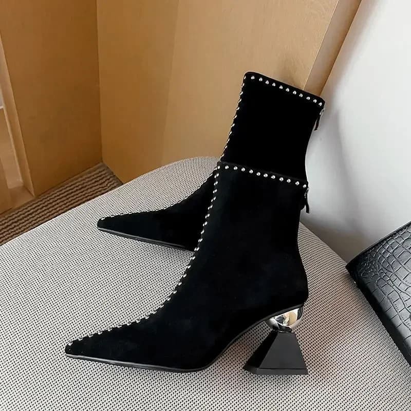 Bota Cano Curto Feminina Salto Baixo - Vista Principal - Lojas LA