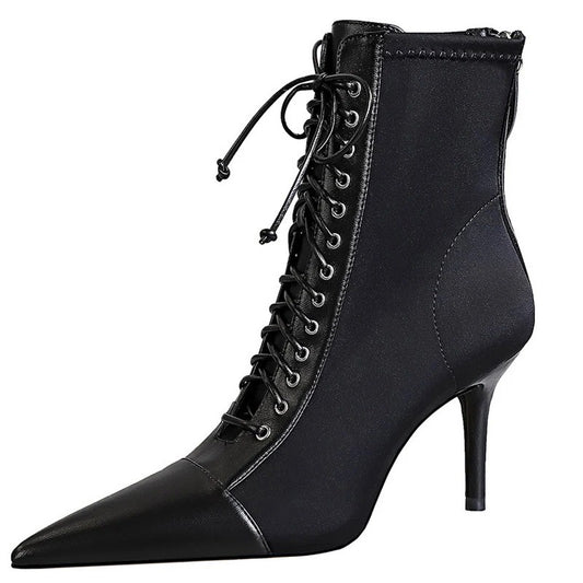 Bota Feminina Preta de Couro Salto Alto Fino - Vista Principal - Lojas LA