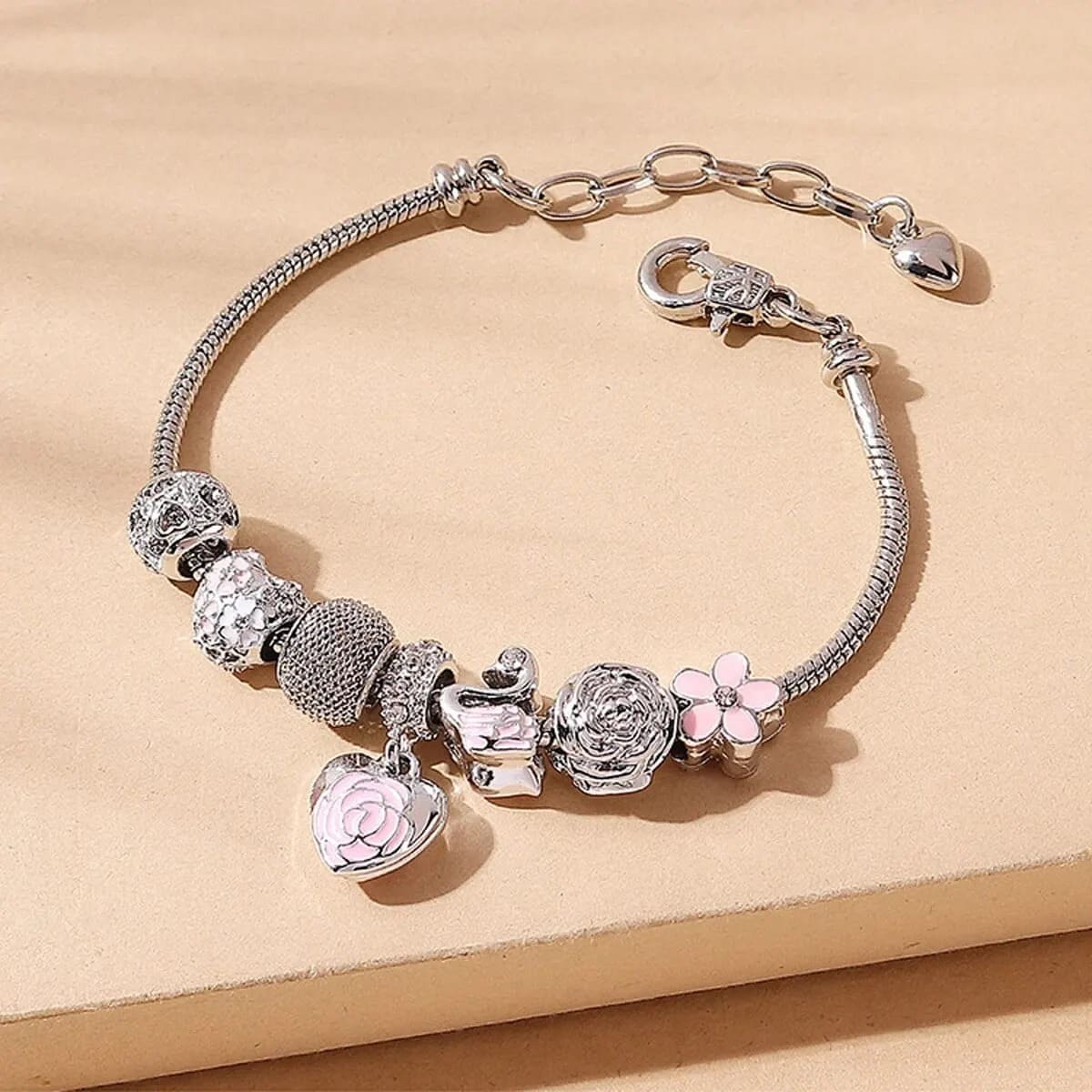 Pulseira Coração Delicada Feminina Cobre Prata - Vista Lateral - Lojas LA