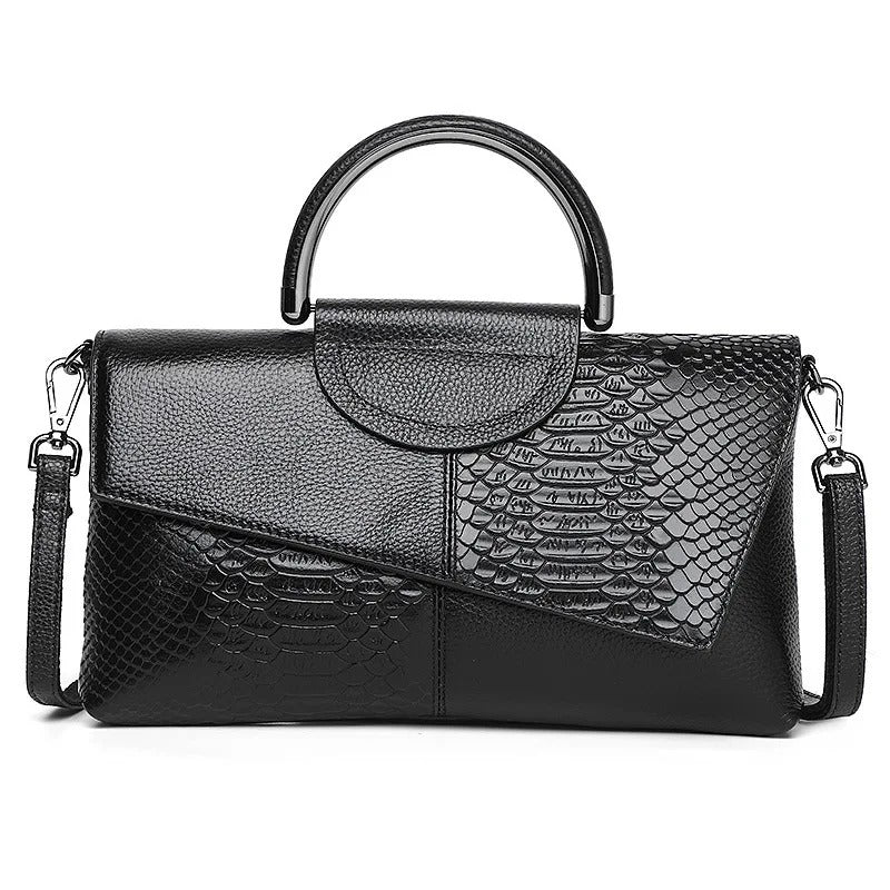 Bolsa de Ombro Feminina de Couro Macio - Vista Principal - Lojas LA