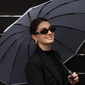 Óculos de Sol Gucci Preto Oval Frame - Detalhe Armação - Lojas LA