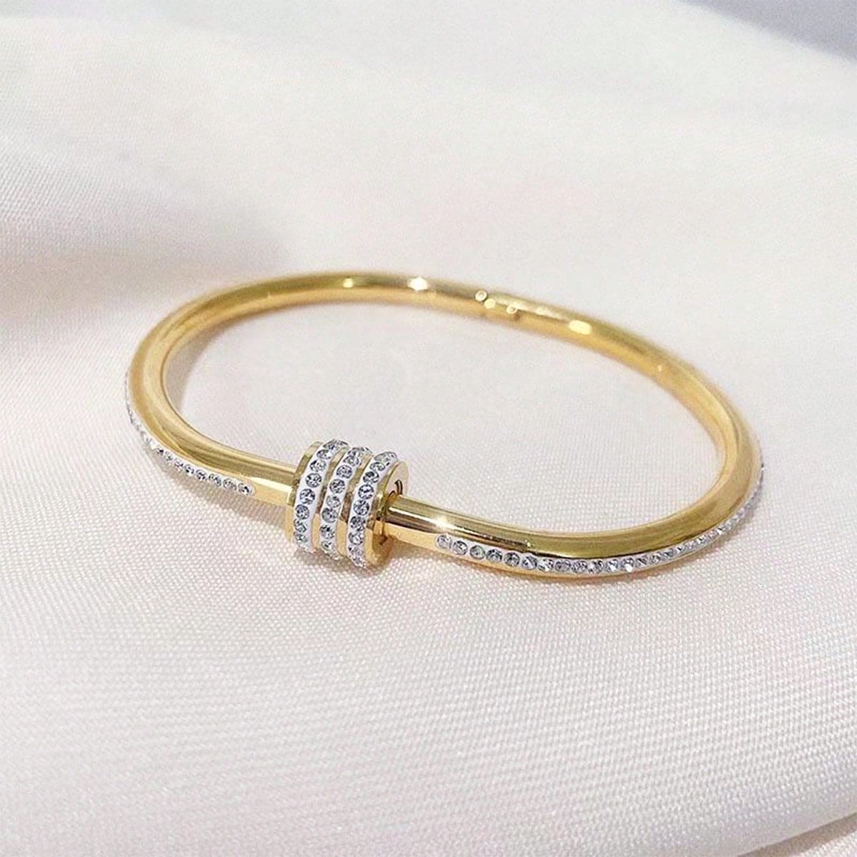 Pulseira Bracelete Feminino com Pedras - Versão Dourada - Lojas LA
