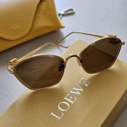 Óculos de Sol Loewe 40115 UV400 - Vista Lateral - Lojas LA