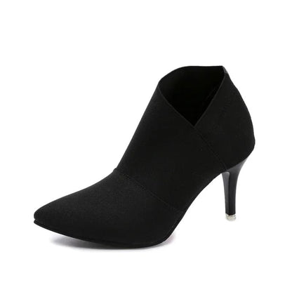Bota Feminina de Salto Alto Fino Modelo OLIVIA - Vista Lateral - Lojas LA