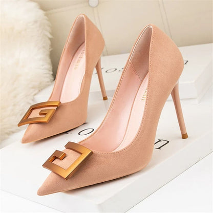 Sapato Feminino de Salto Alto Fino Modelo GALYSTEU - Versão Preta - Lojas LA