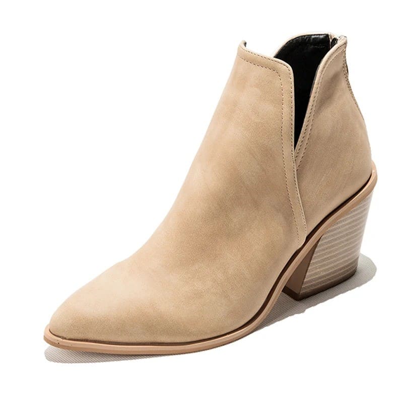 Bota Feminina de Couro Salto Baixo Bloco Cobra - Versão Nude - Lojas LA