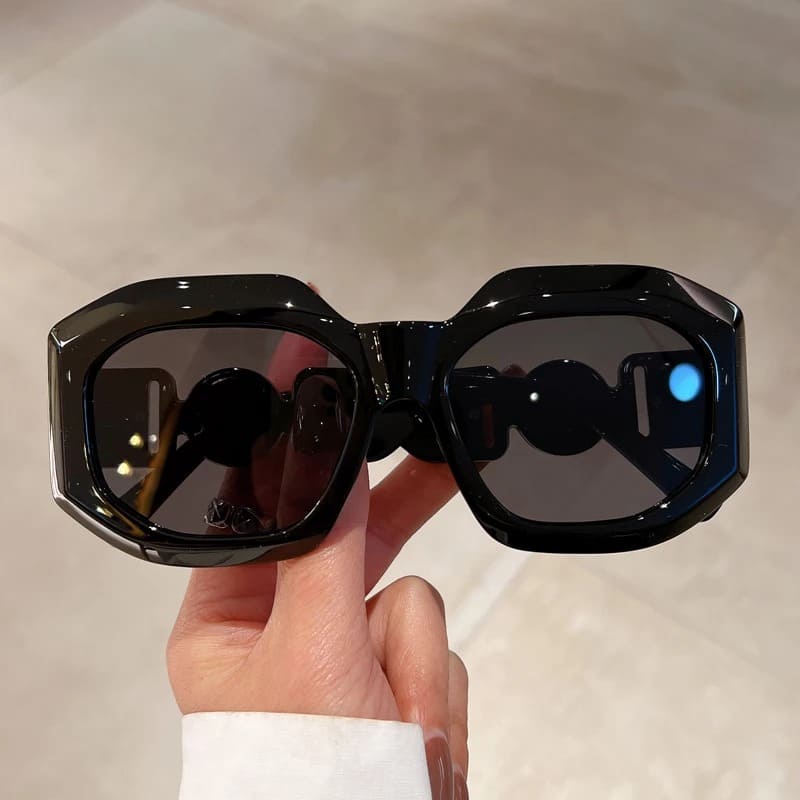 Óculos de Sol Feminino Marca de Luxo Moda Atual - Vista Lateral - Lojas LA