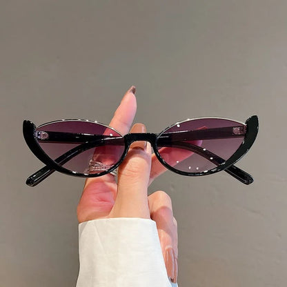 Óculos de Sol Feminino Pequeno Oval Moda Atual - Vista Lateral - Lojas LA