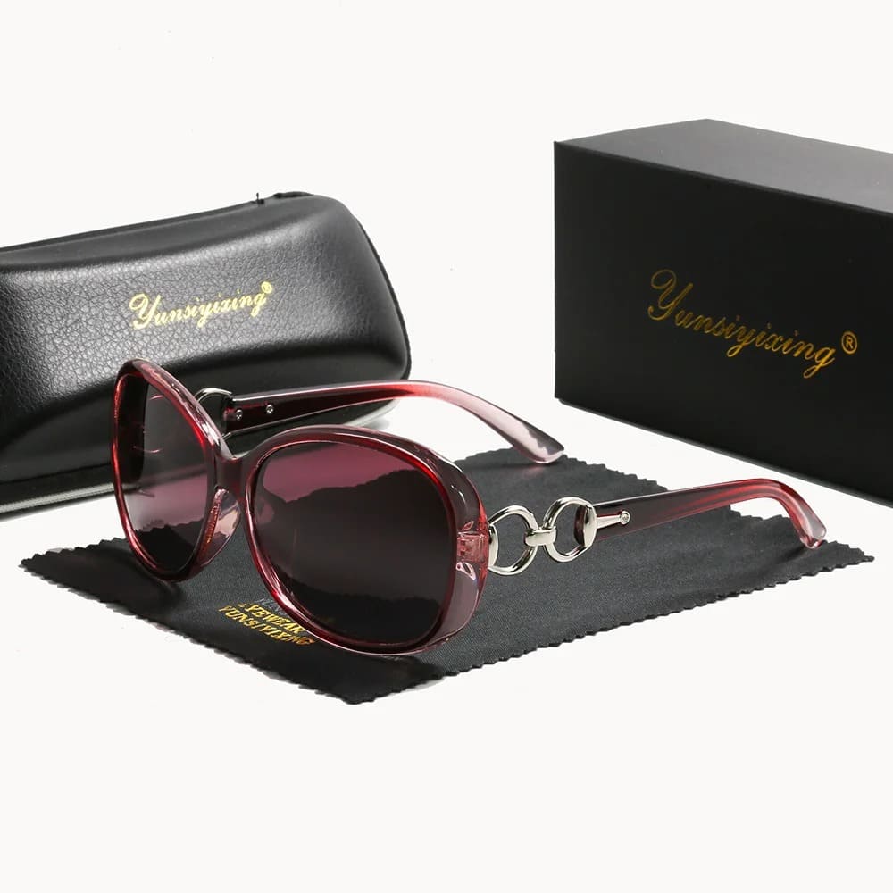 Óculos de Sol Feminino Polarizado Moda Borboleta - Detalhe Hastes - Lojas LA