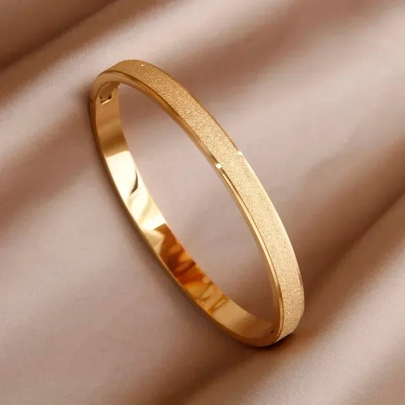 Pulseira Feminina Aço Inoxidável Modelo C0408 Dourado - Lojas LA