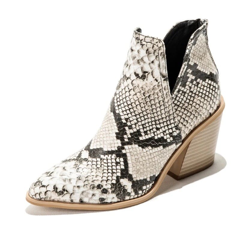 Bota Feminina de Couro Salto Baixo Bloco Cobra - Versão Cobra - Lojas LA