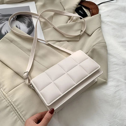 Bolsa Feminina em Couro Ecológico Premium - Vista Lateral - Lojas LA