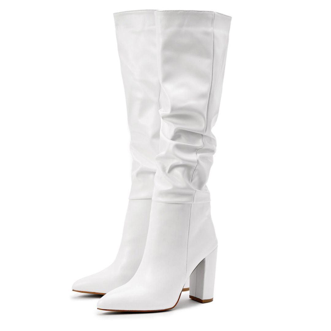 Bota Feminina Cano Longo De Couro Modelo ANAMARIE - Versão Branca - Lojas LA