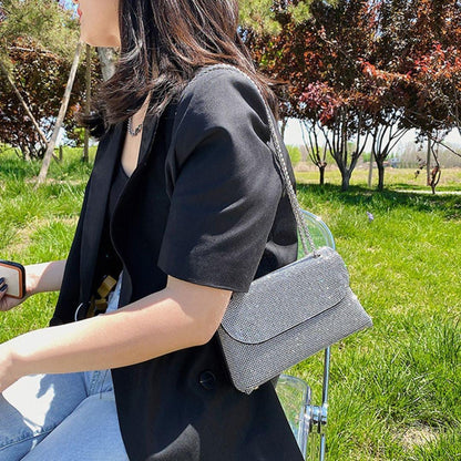 Bolsa Pequena Feminina Transversal Modelo CALLIE - Vista Lateral - Lojas LA