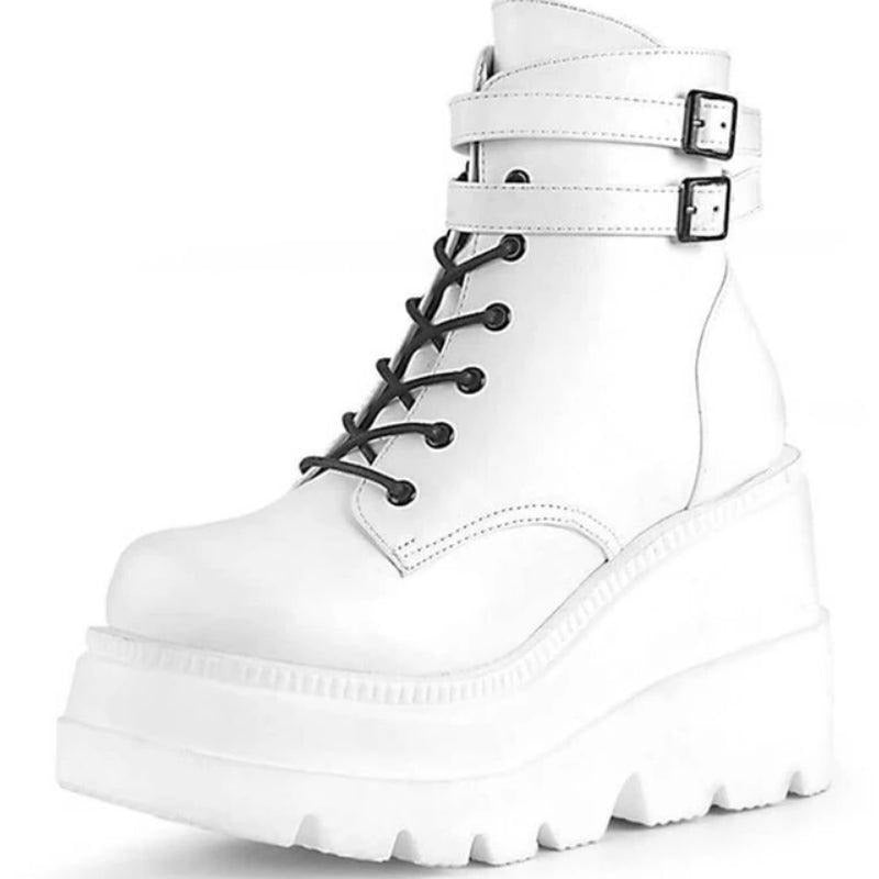 Bota Coturno Tratorado Feminino Modelo ARABELLA - Versão Branca - Lojas LA