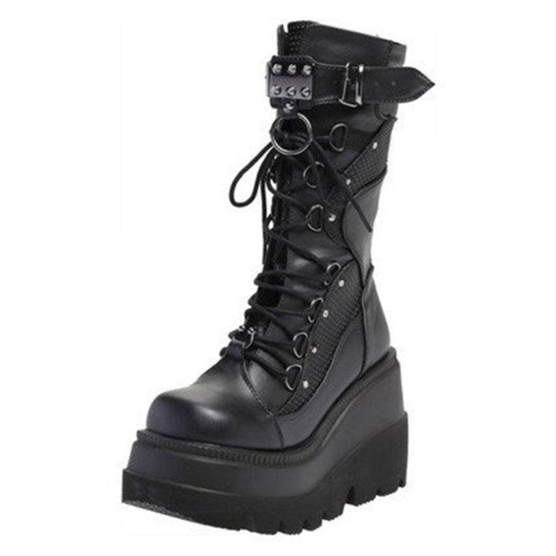 Bota Tratorada Cano Longo Feminina Modelo MADELYN - Vista Lateral Sola Tratorada - Lojas LA