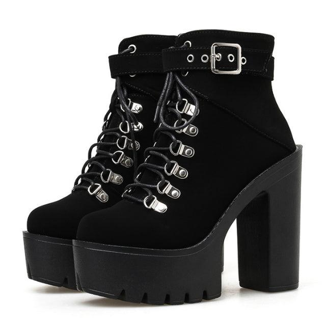 Bota Tratorada Feminina Cano Curto Modelo KATHLEEN - Vista Principal - Lojas LA