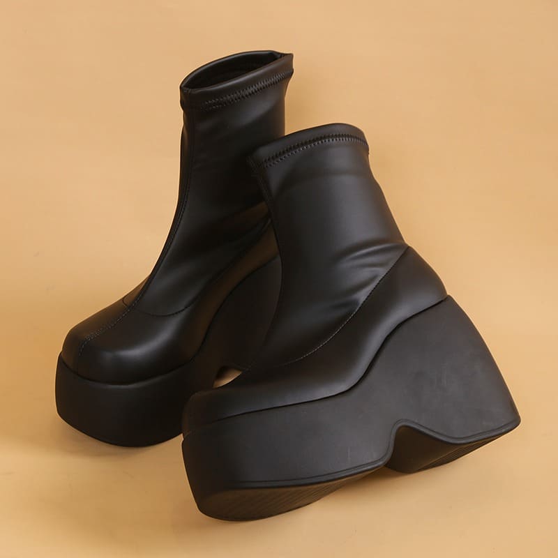 Bota Cano Curto Couro Salto Grosso Modelo MEL - Vista Principal Preta - Lojas LA