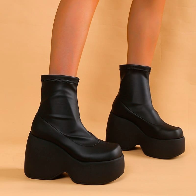 Bota Cano Curto Couro Salto Grosso Modelo MEL - Vista Lateral - Lojas LA