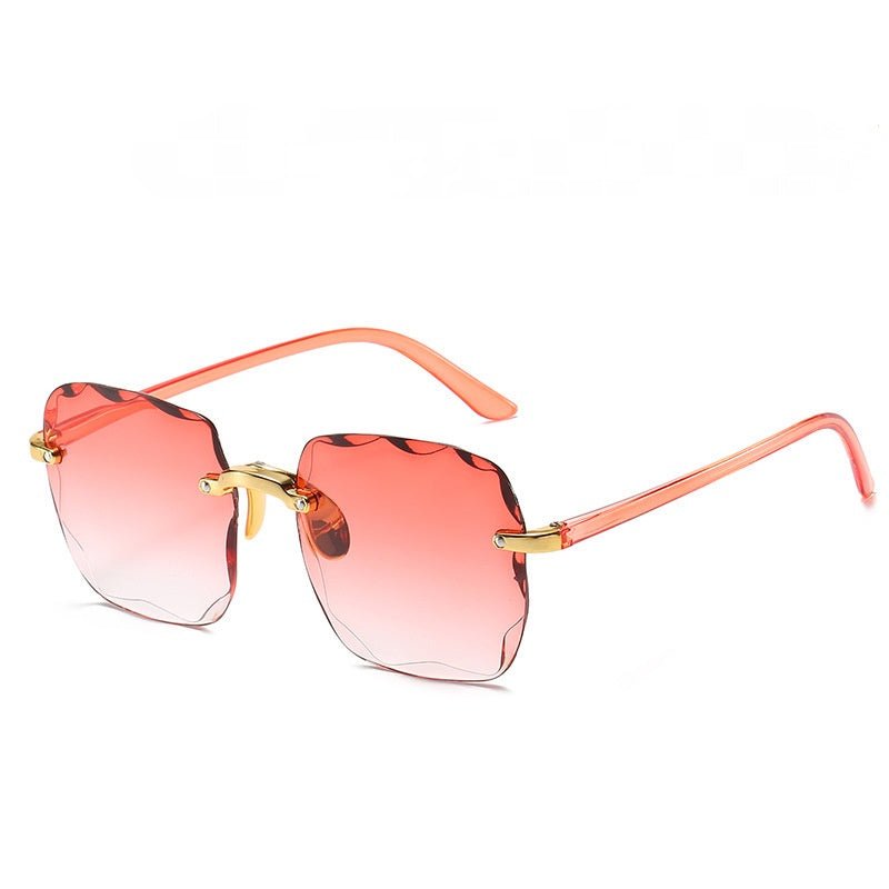 Óculos de Sol Feminino Quadrado em Metal UV400 - Vista Lateral - Lojas LA