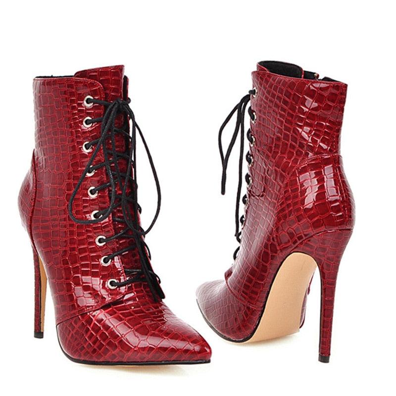 Bota de Couro Feminina Modelo HORTÊNCIA - Vista Principal - Lojas LA