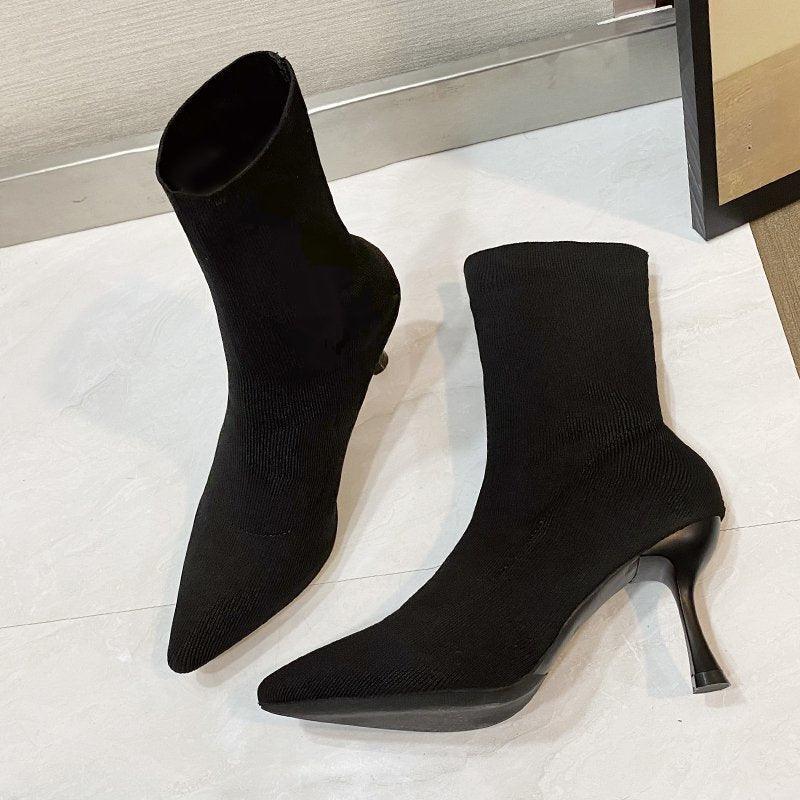 Bota Feminina Bico Fino Salto Médio Modelo LOUISE - Vista Principal - Lojas LA
