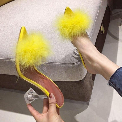 Sandália de Salto Alto Feminina Com Plumas Modelo MERLOT - Detalhe Salto - Lojas LA