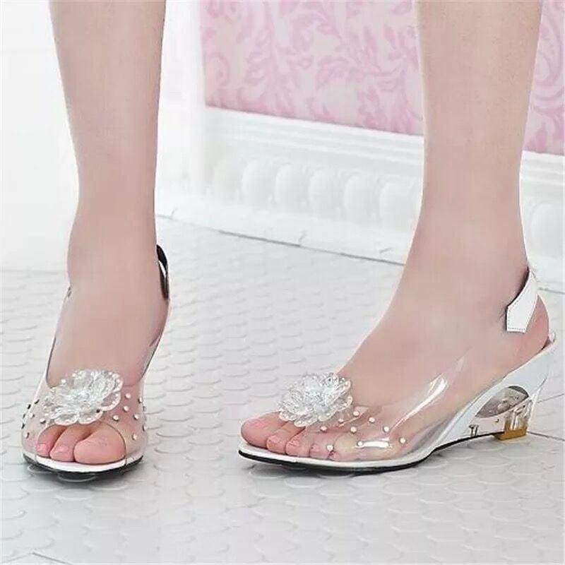 Sandália Feminina Transparente Salto Baixo Modelo FLORA - Lojas LA
