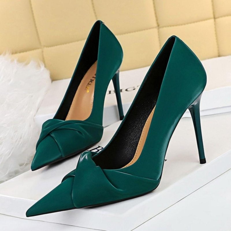 Sapato Feminino Scarpin Salto Alto Modelo CHARLE - Lojas LA