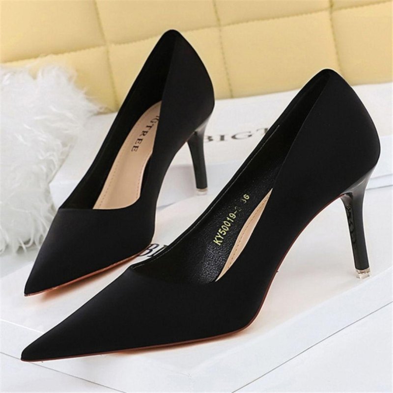 Sapato Scarpin Feminino Bico Fino Modelo ELITALIA - Lojas LA